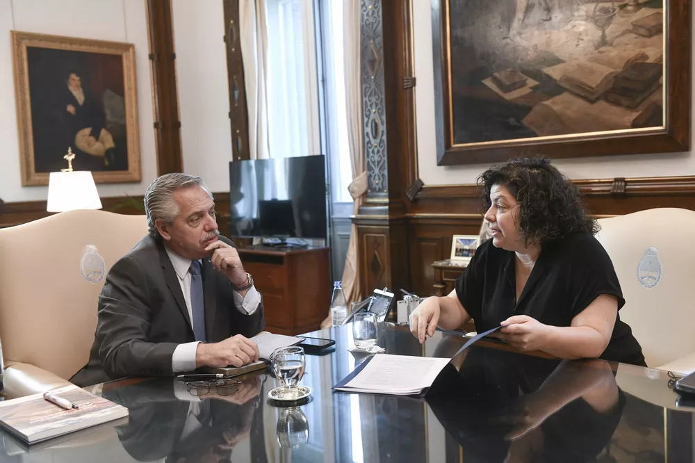 08-07-2022_la_ministra_de_salud_carla