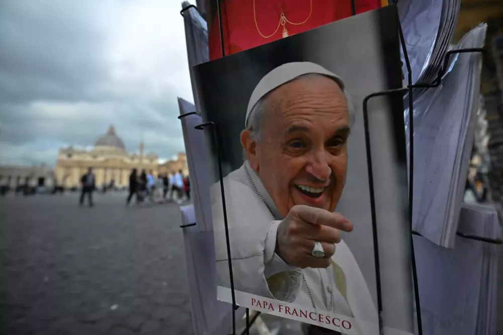 31-03-2023_el_papa_francisco_continua_con