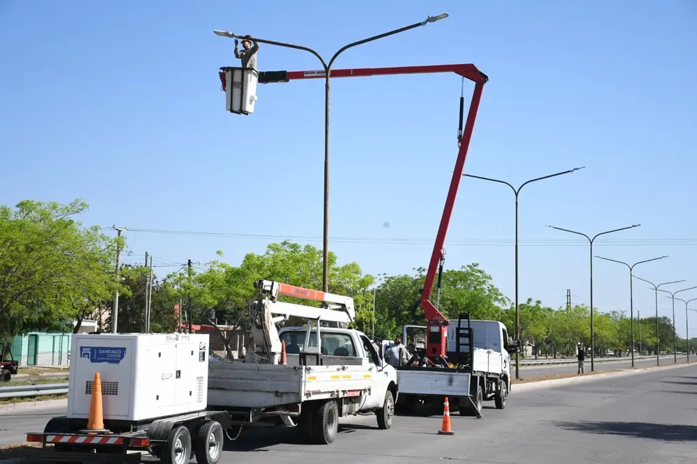 alumbrado Avenida Lugones