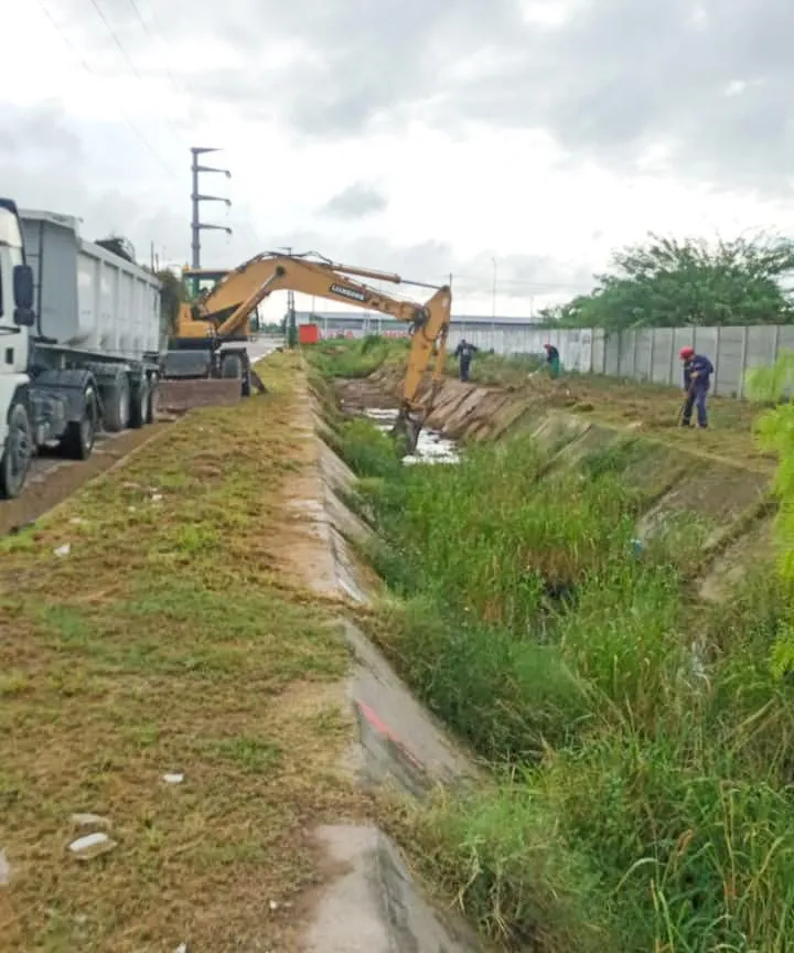 limpieza desague Villa del Carmen