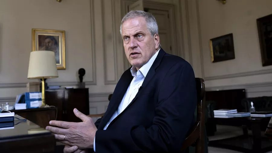 MINISTRO