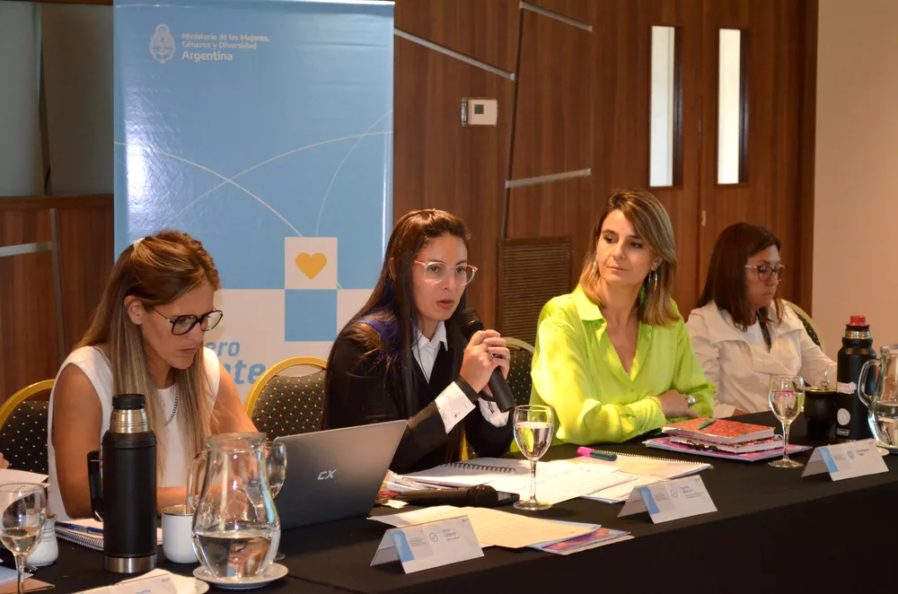13-12-2022_la_ministra_de_mujeres_generos