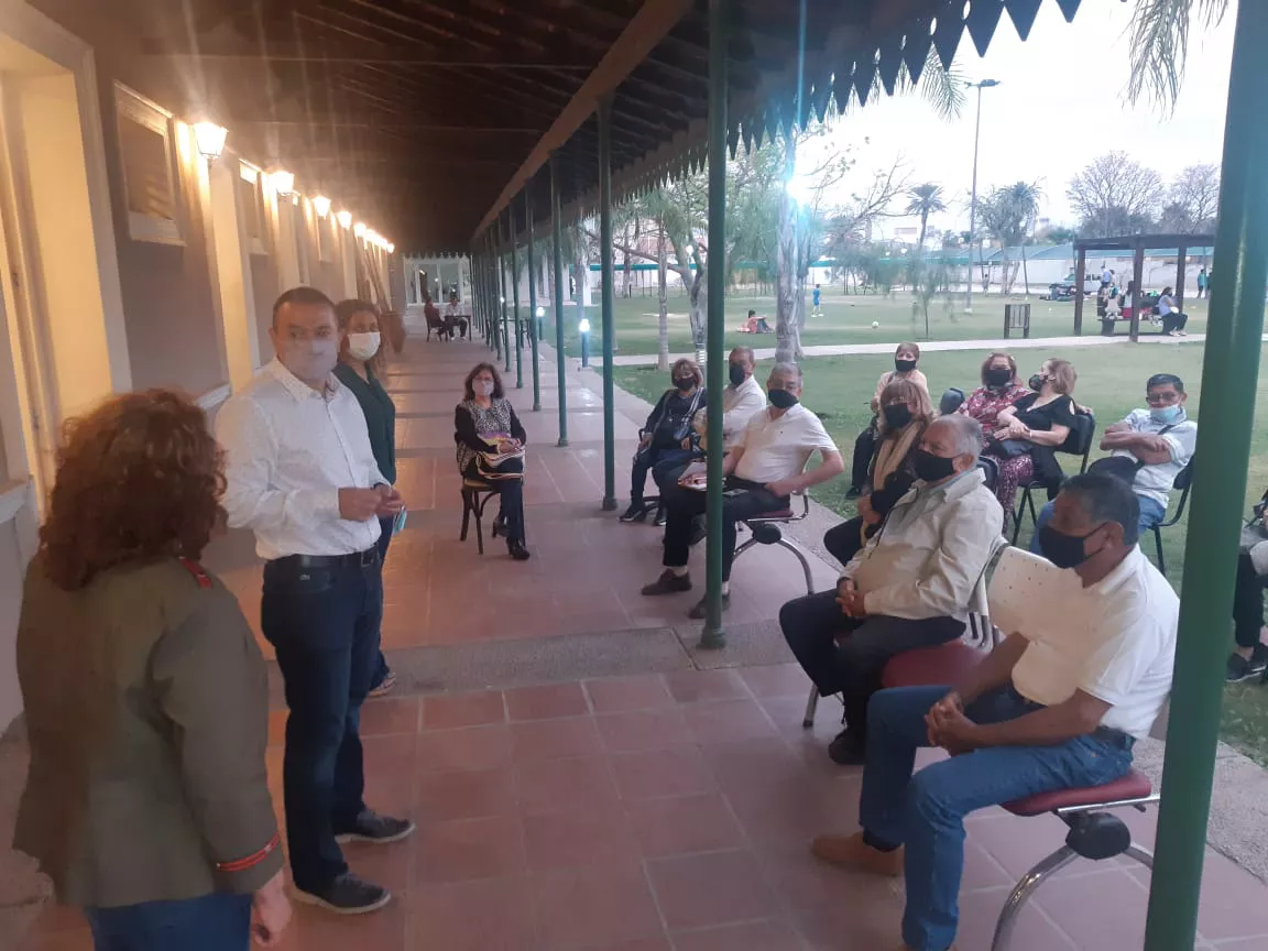 reunión centro de jubilados