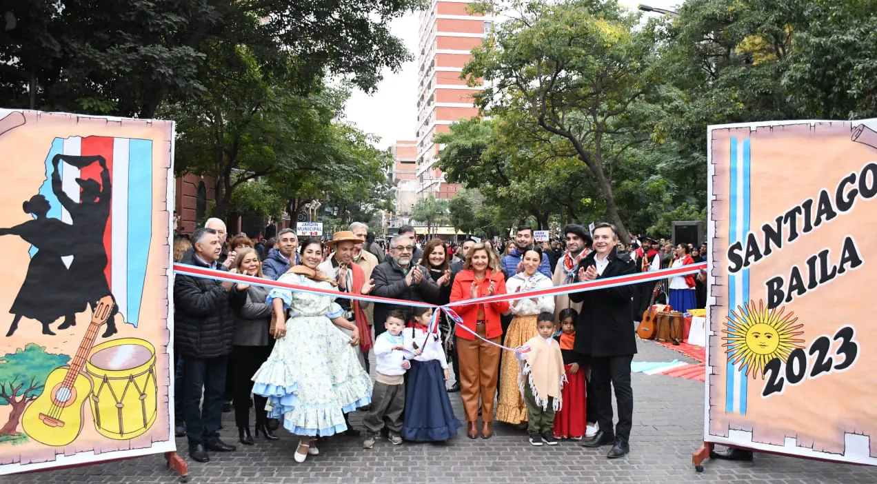 santiago baila 1