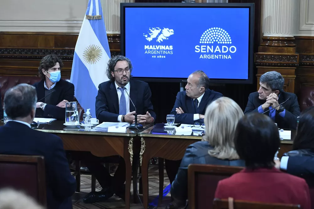 03-05-2022_el_canciller_santiago_cafiero_exponia