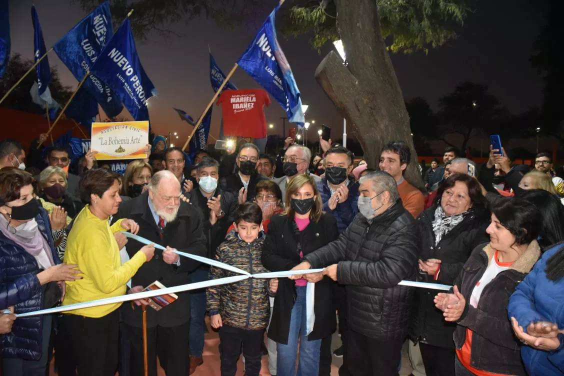 fuentes inauguracion plaza