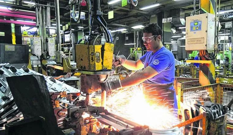 gente trabajando