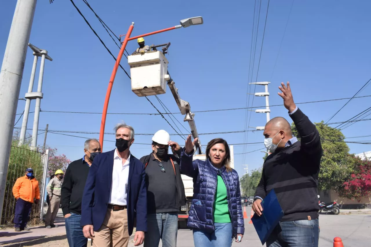 fuentes led barrio primera junta
