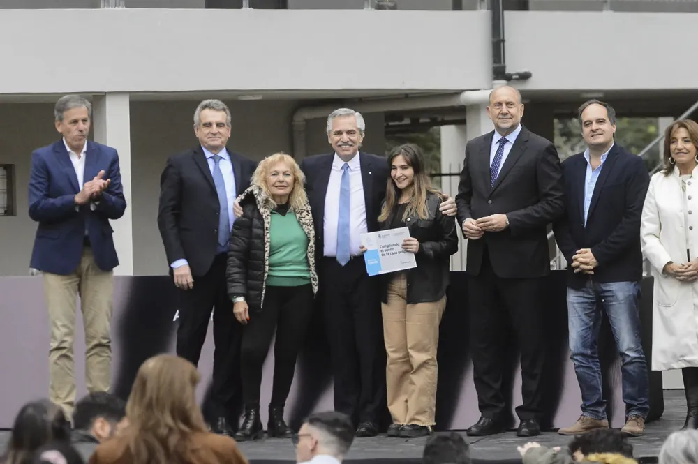 30-06-2023_el_presidente_alberto_fernandez_llego