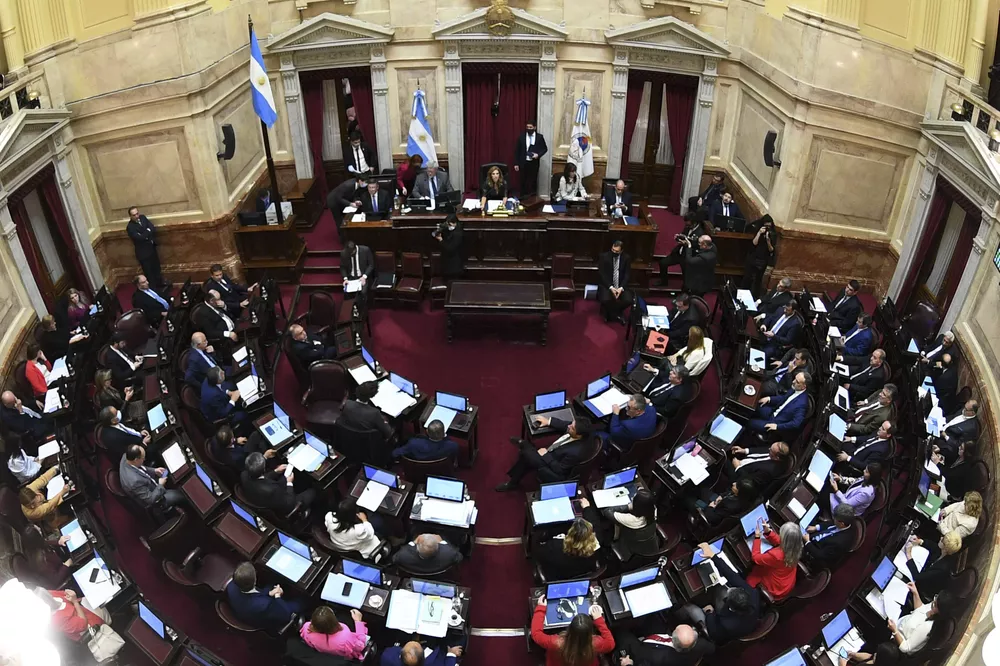 13-05-2022_el_senado_comenzo_la_sesion