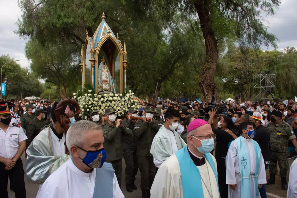 08-12-2021_catamarca_miles_de_fieles_participaban