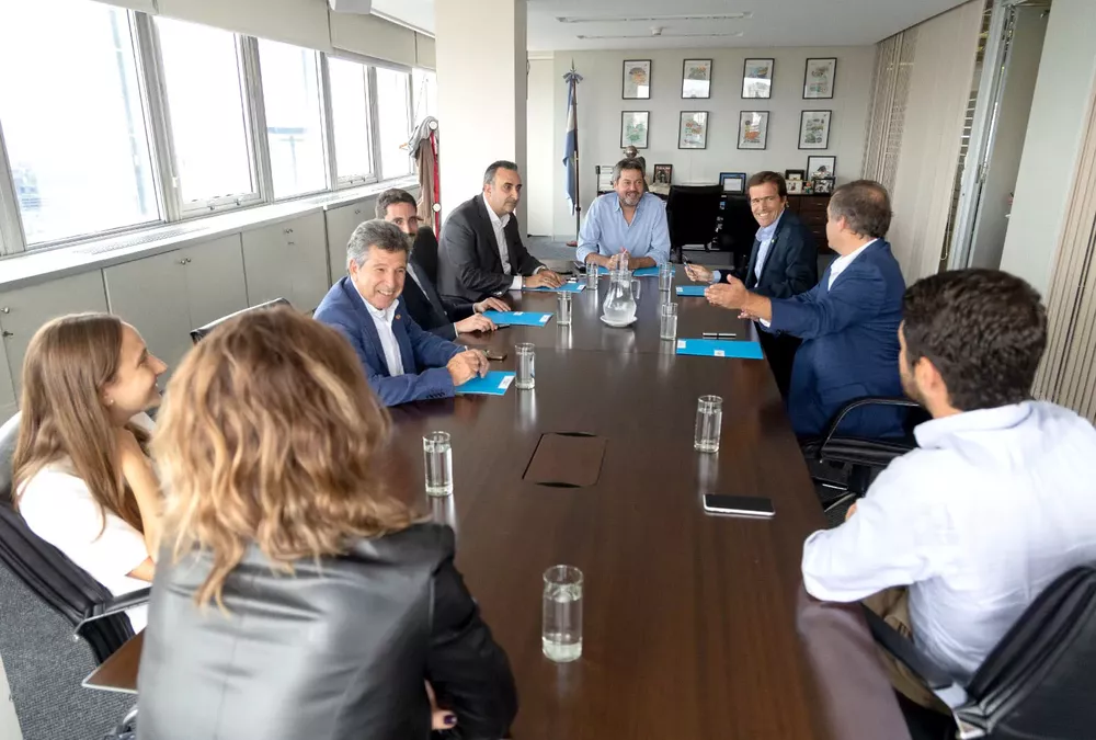 12-04-2023_el_ministro_de_turismo_y