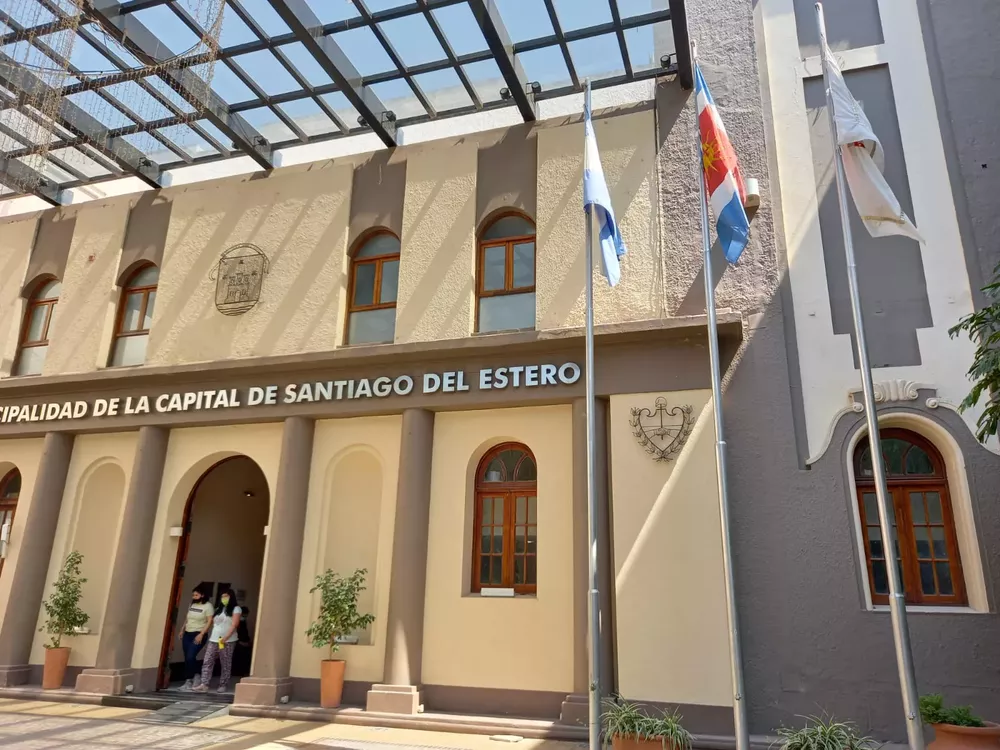 foto para nota de participacion en foro internacional