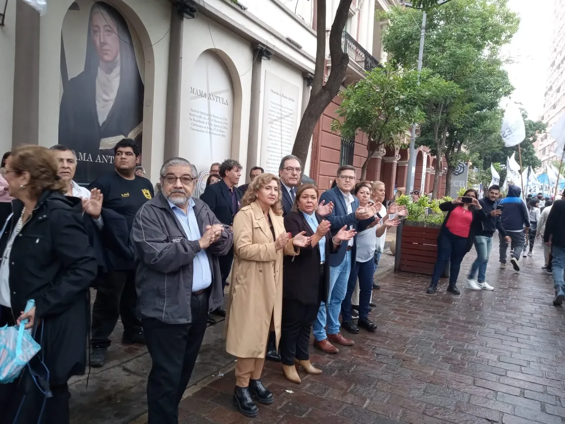 Intendente apoyo universidad