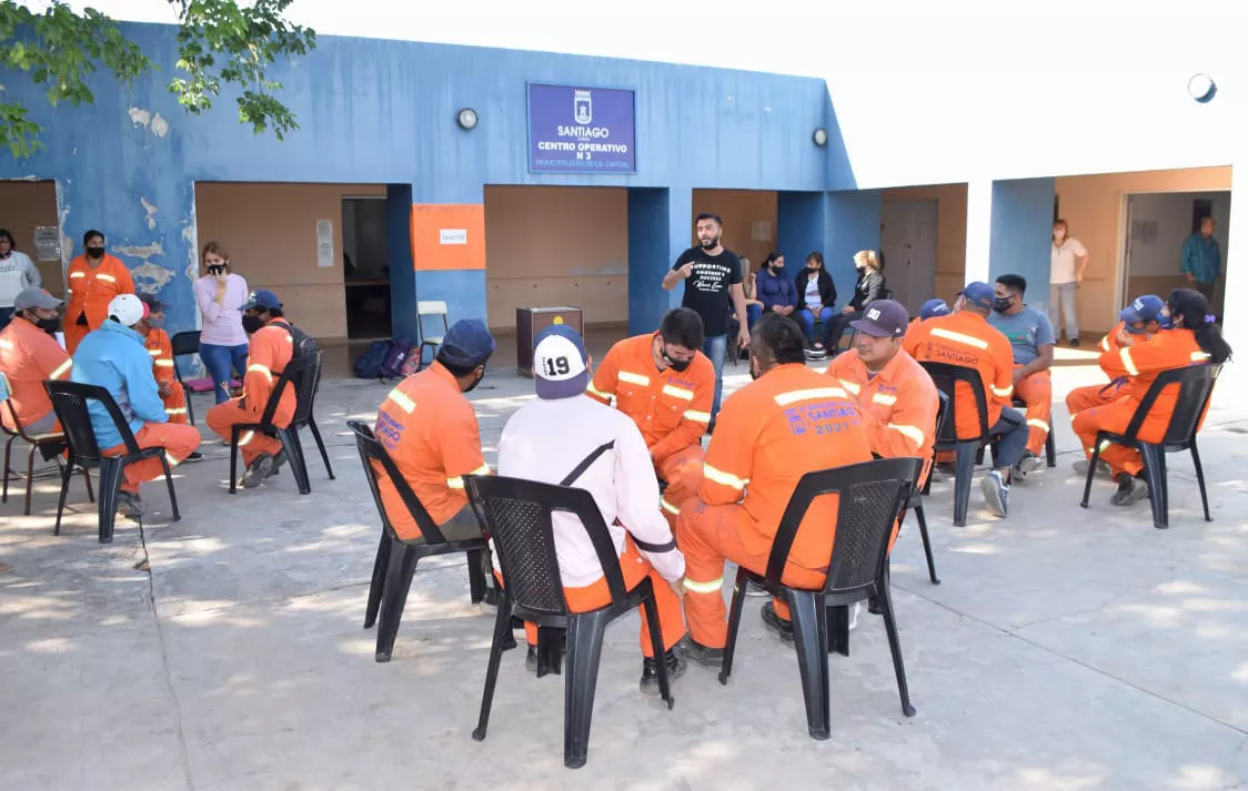 muni charla adicciones