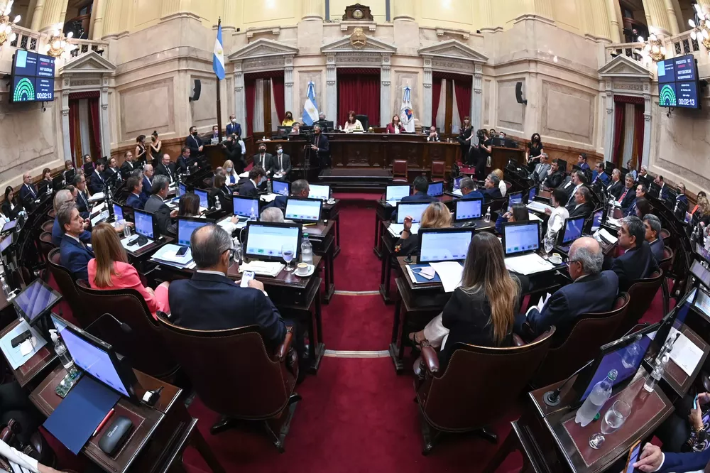 17-03-2022_el_senado_comenzo_a_debatir
